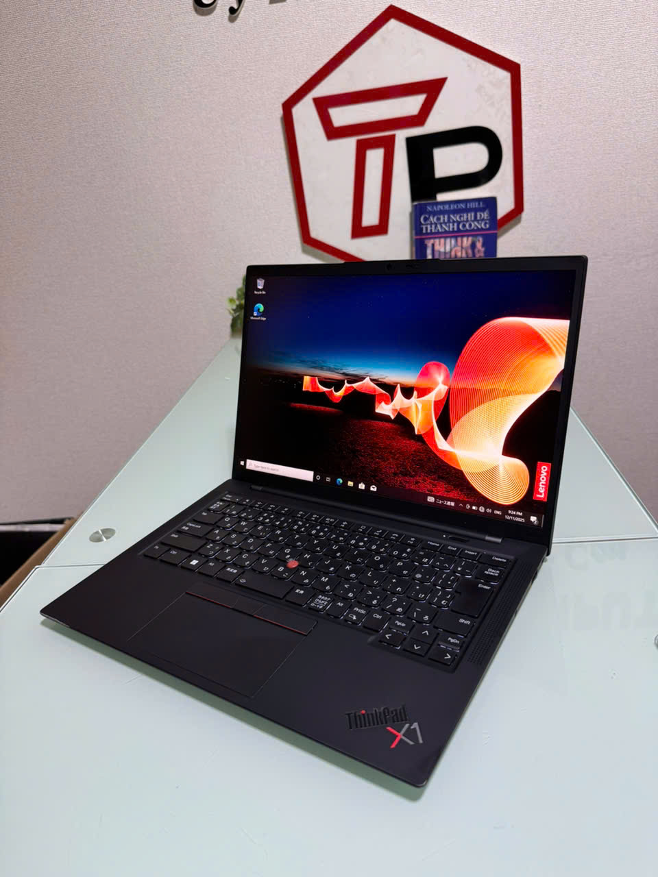 Lenovo Thinkpad X1 Carbon Gen 10 (2022) / Core i5-1235U (up to